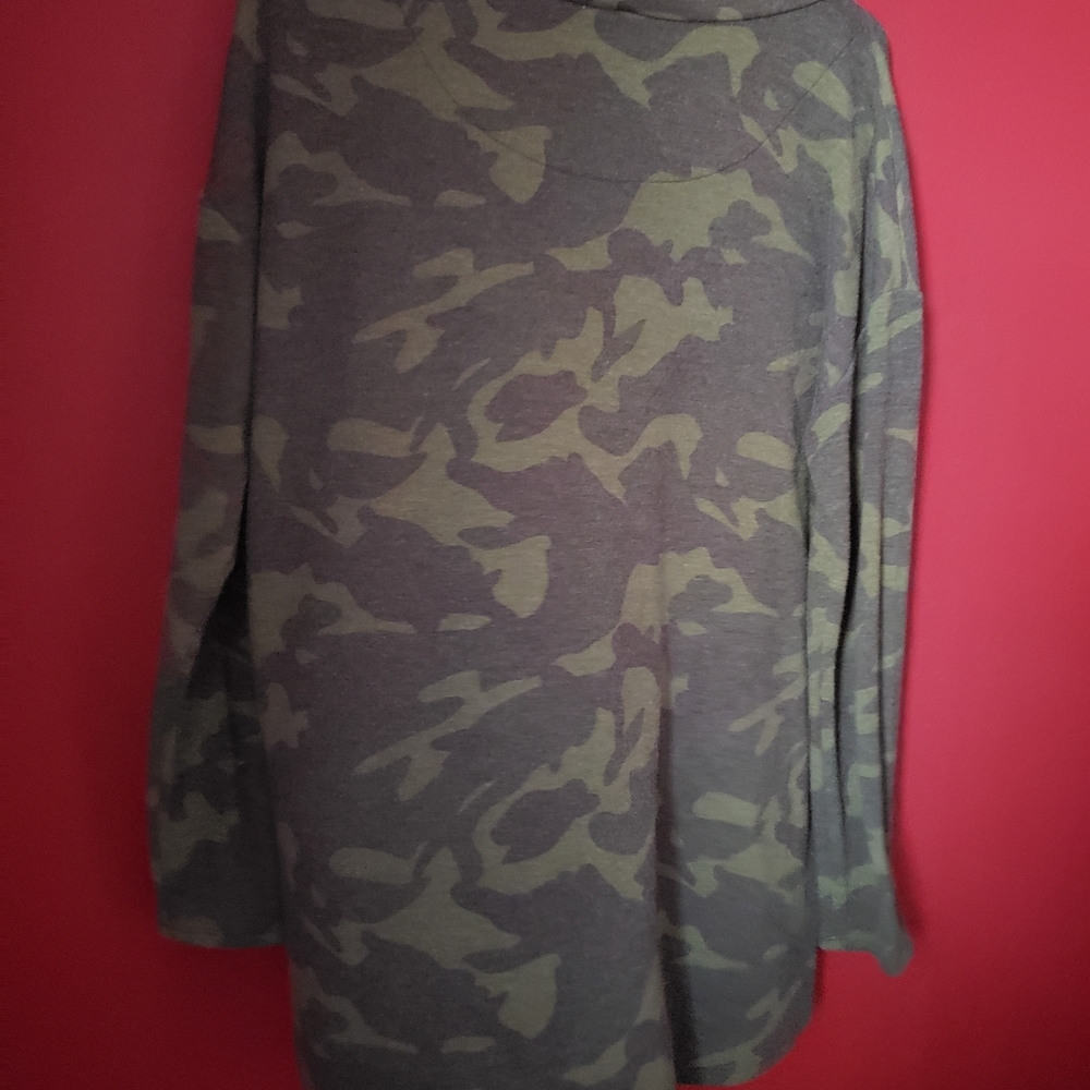 Sweatshirt - Picture 6 of 7